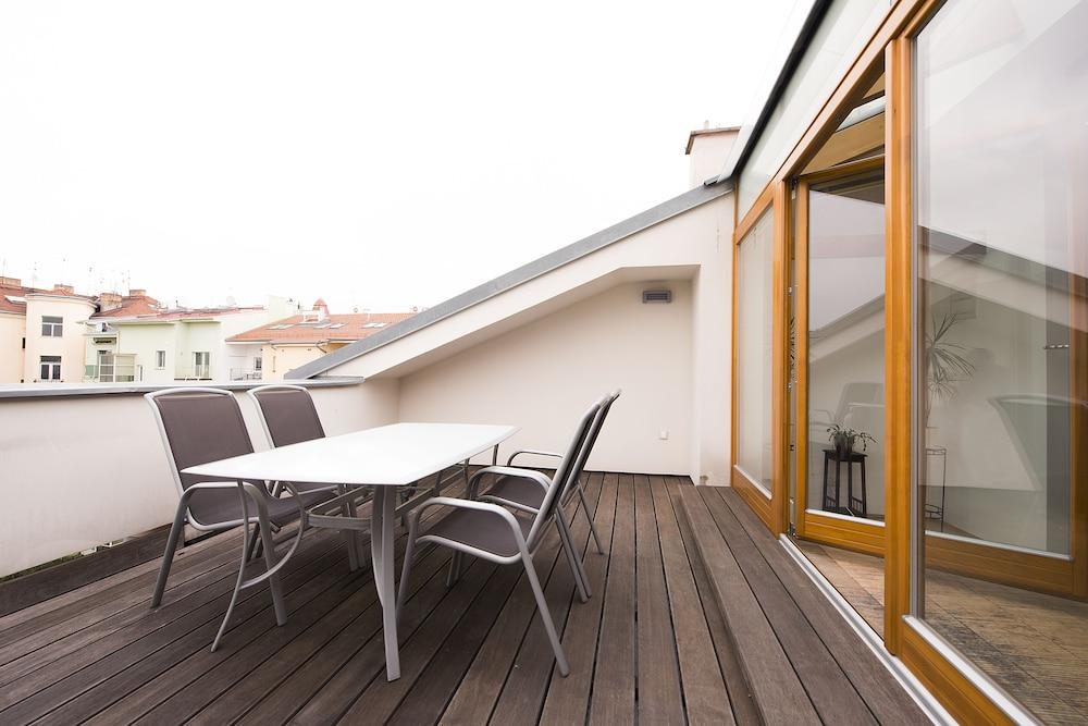 Downtown Suites Kodanska Praga Exterior foto