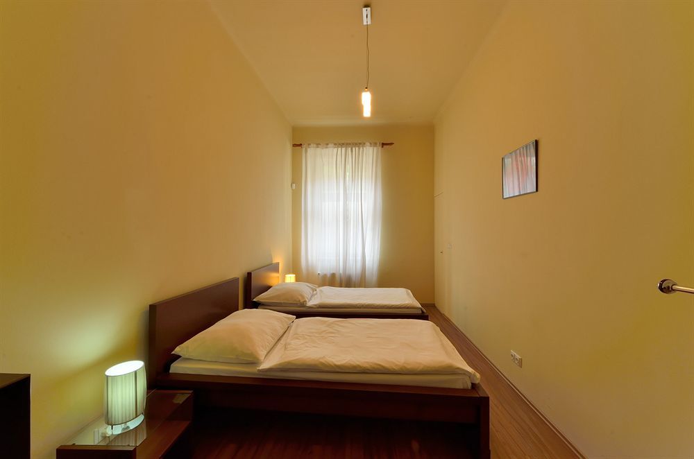 Downtown Suites Kodanska Praga Exterior foto