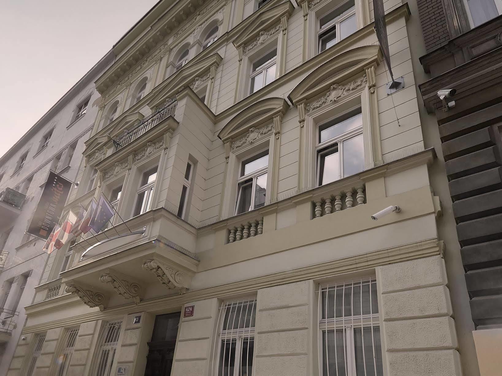 Downtown Suites Kodanska Praga Exterior foto