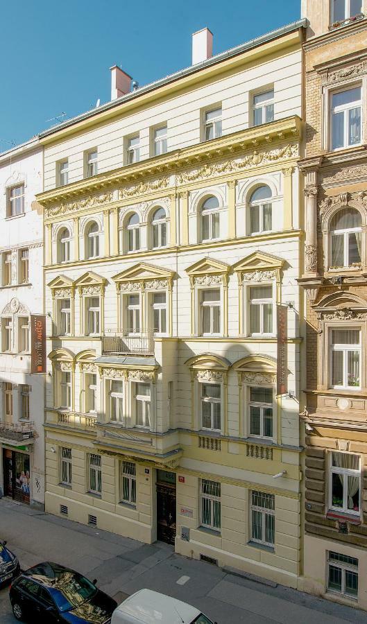 Downtown Suites Kodanska Praga Exterior foto